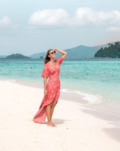 Hvidt sand og krystalblåt vand på Koh Lipe