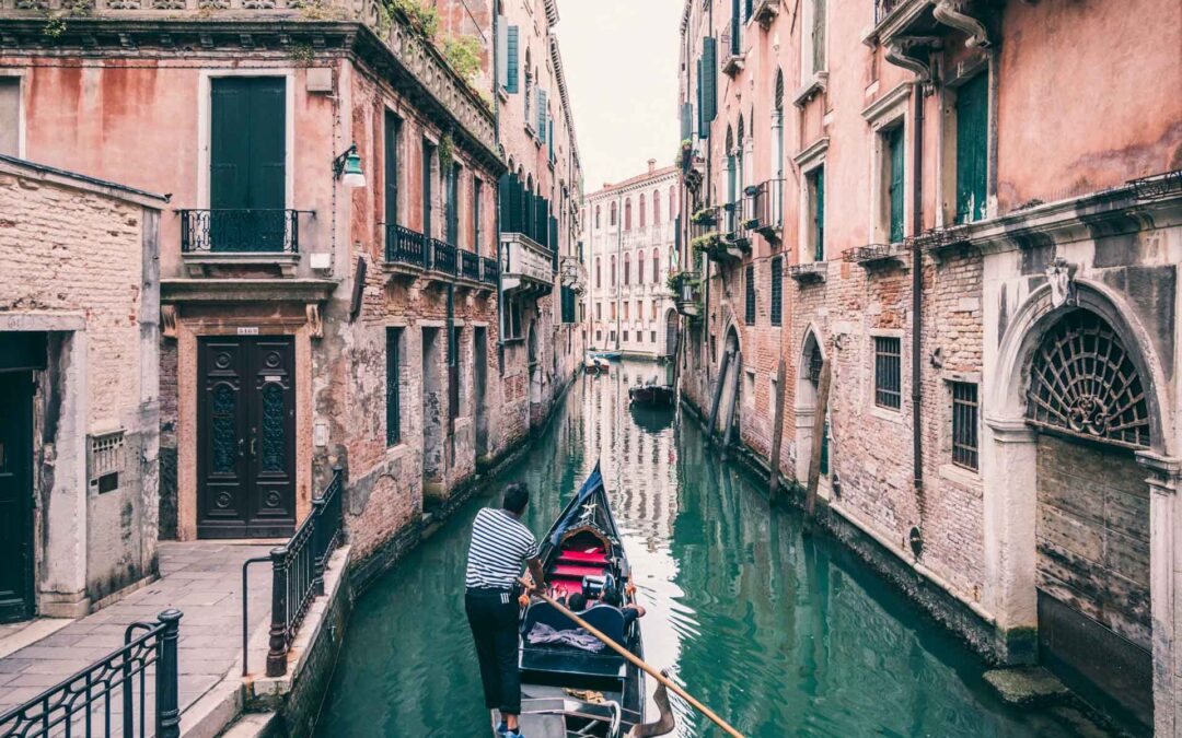 En dagstur til romantiske Venedig + tips til overnatning