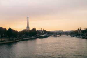 Rejseguide til Paris: 10 bedste oplevelser, områder & seværdigheder
