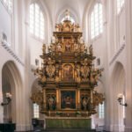 Den gigantiske altertavle i Sankt Petri-kirken i Malmø