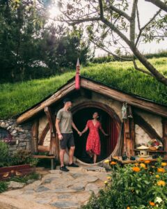 Hobbiton Alex & Vic