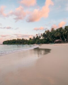Strand Asu Island
