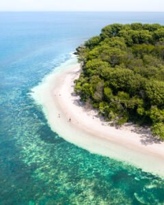 Dronebillede af Alex & Victoria i Indonesien