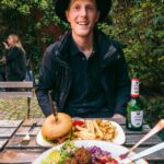 Her er en falafel-sandwich og en vegansk burger i München