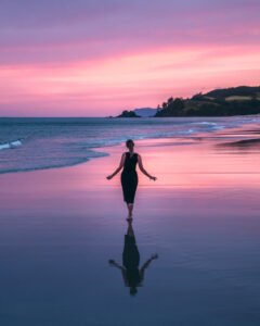 Solnedgang New Zealand - minimalistisk livsstil på stranden