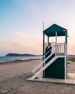 Cagliaris helt egen strand Poetto i solnedgangen