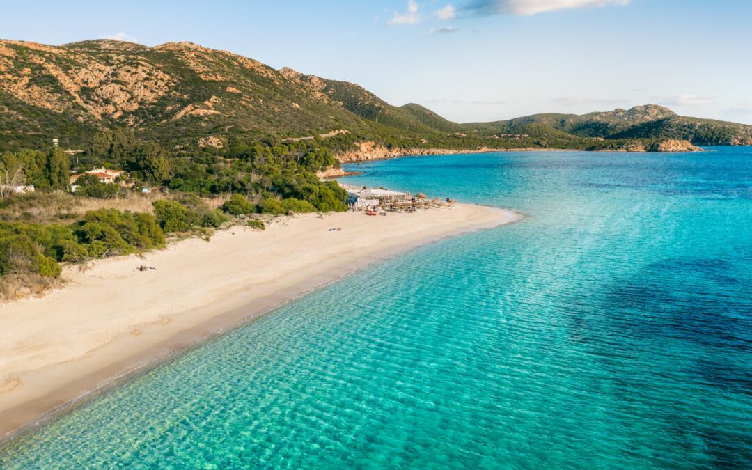 Rejseguide til Sydsardinien: De bedste strande, oplevelser & hoteller
