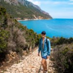 Alex på vej ned til vandet.