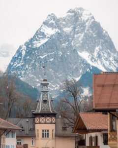Udsigt til Waxenstein-bjerget fra Partenkirchen