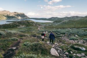 Folk der vandrer ved Gaustatoppen