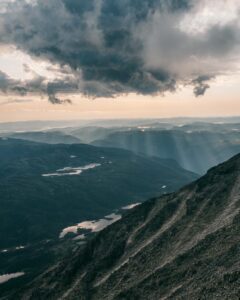 Skyer ved Gaustatoppen