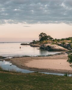 Solnedgang ved Rognstrandas strand i Sydnorge