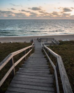 Sild strand i solnedgangen