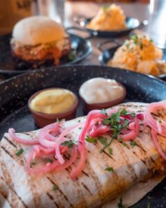 MONES vegansk burrito og burger