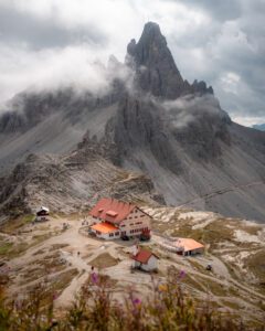 Bjerghytte i Dolomitterne ved Tre Cime