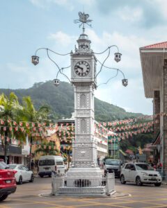 Replikaen af klokketårnet på Londons Vauxhall Bridge i Victoria