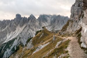Stien ud til selve Cadini di Misurina-udsigtspunktet