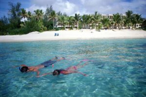 The Edgewater Resort and Spa, Cookøerne