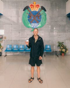 Alexander med kørekort på Cookøerne