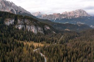 Bil rundt i Dolomitterne