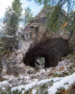 Grotte på vej til Lago Limides