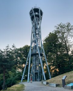 Trapperne til tårnet