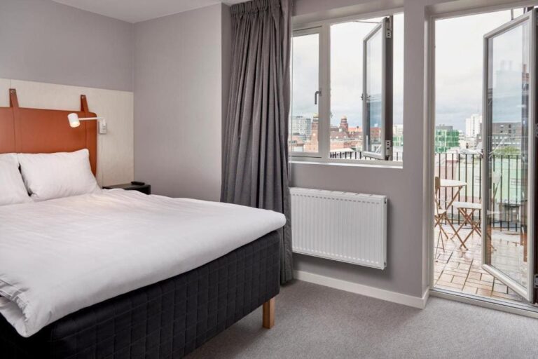 Moment Hotels værelse