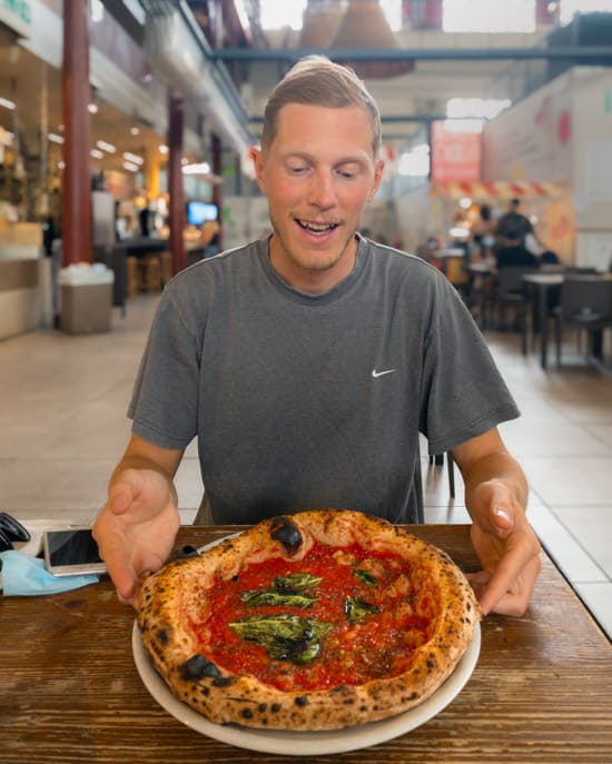 Napolitansk pizza i Il Mercato Centrale