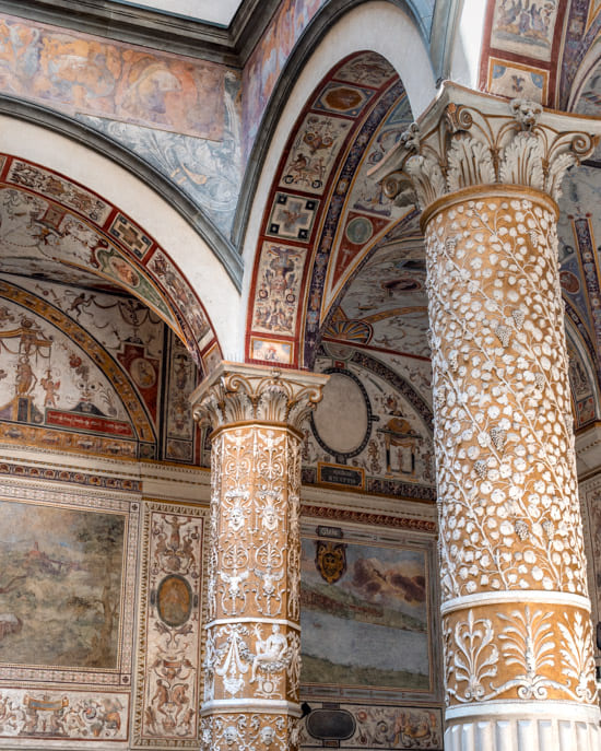 Detaljerigdommen i gårdhaven