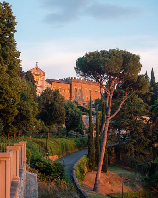 Vejen op til Basilica di San Miniato