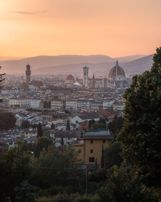 Udsigt over Firenze på vej op til Basilica di San Miniato