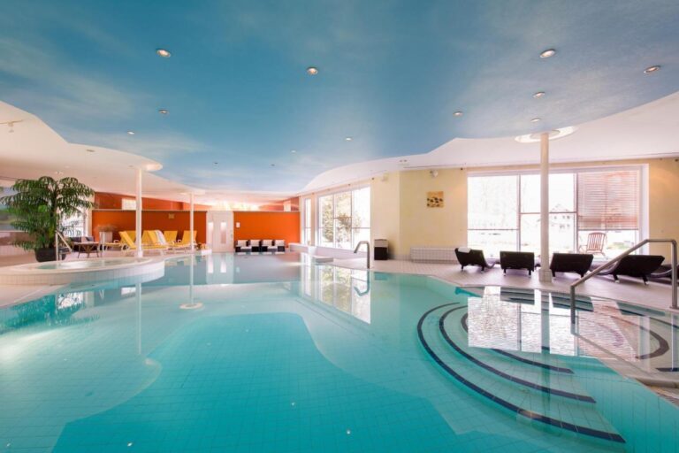 Poolen hos Landhaus Zu den Rothen Forellen