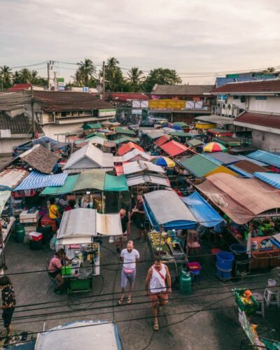 The Pantip Food Market i fuld gang