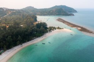 Malibu Beach på Koh Phangan (droneperspektiv)