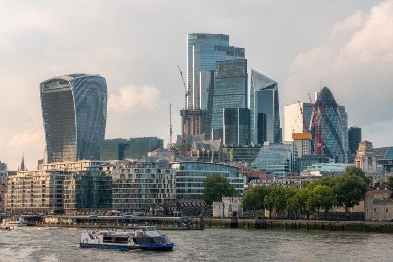 Floden Themsen i London