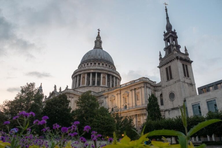 St. Paul’s Cathedral set udefra