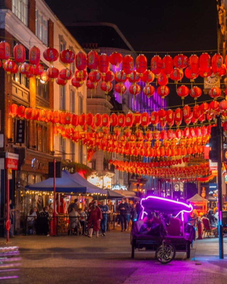 Chinatown om aftenen