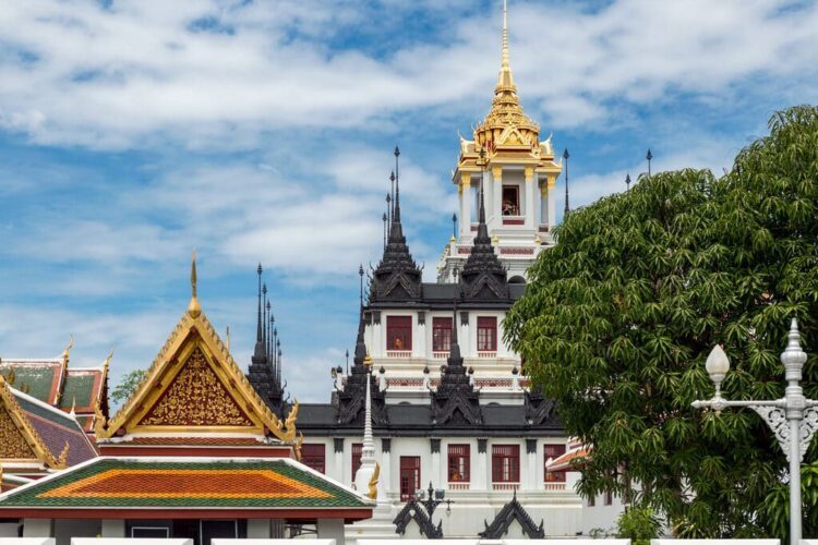 Wat Ratchanatdaram i 2014 med sorte spir