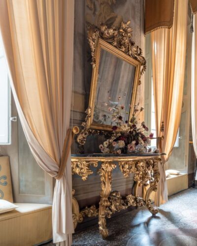 Spejl i Palazzo Pfanner i Lucca