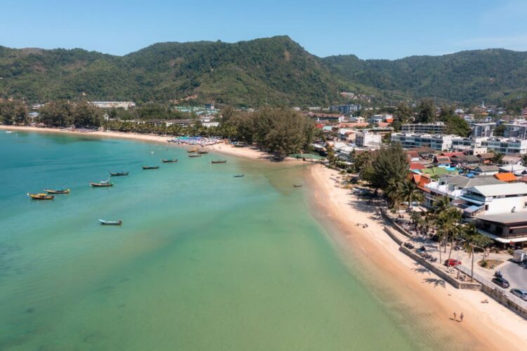 Kamala Beach set fra oven