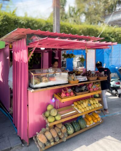 Frugt/juicebod i Surin