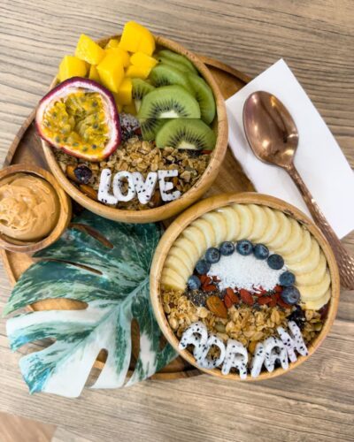 Lækre smoothie bowls fra Fruit Fusion ved Kamala Beach