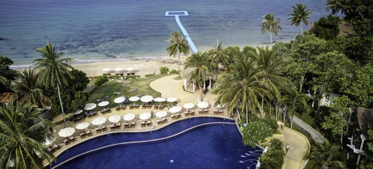 Rawi Warin Resort & Spa ved stranden med pool