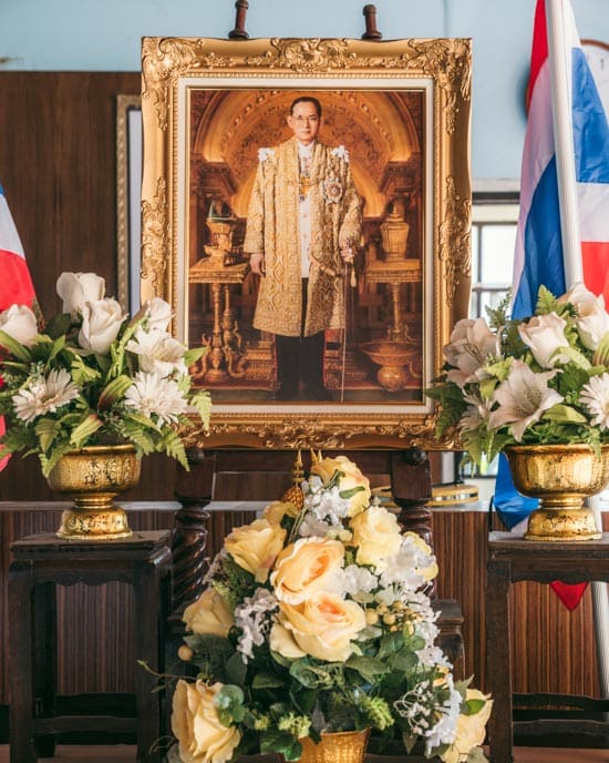Billede af kongen i Thailand