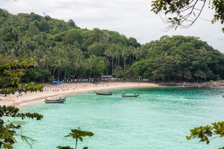 Longtail-både ved Freedom Beach