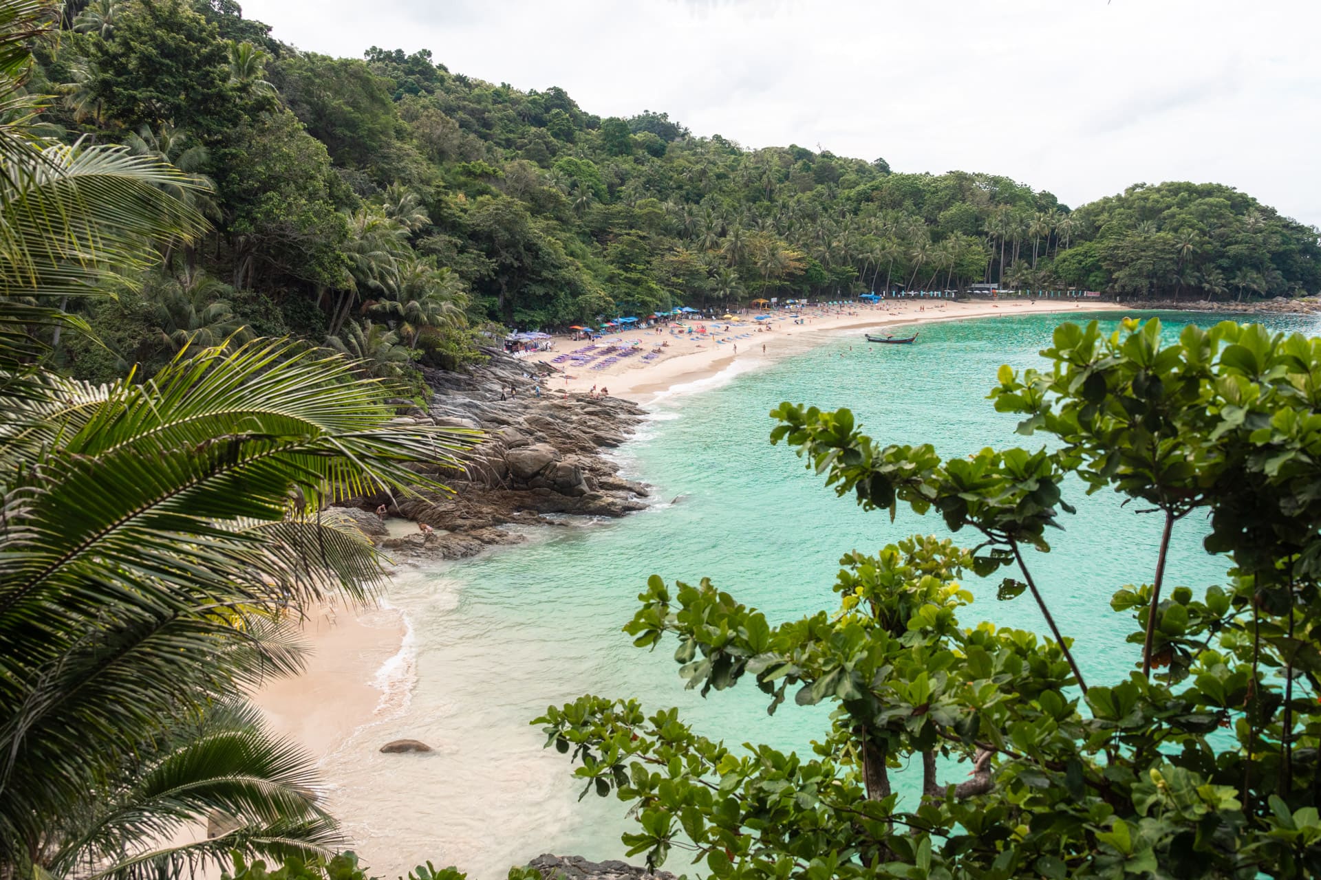 Freedom Beach på Phuket: Rejseguide til at besøge Phukets flotteste strand