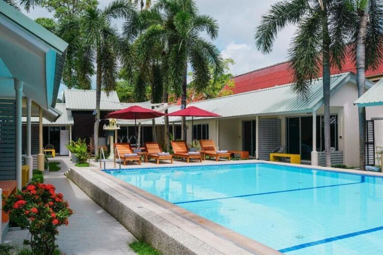 Maiiam Bungalows poolområde