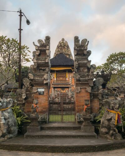 Templet Pura Desa Puseh i Nyuh Kuning