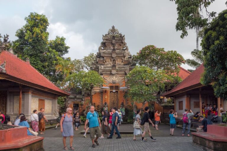 Ubud Palace turister