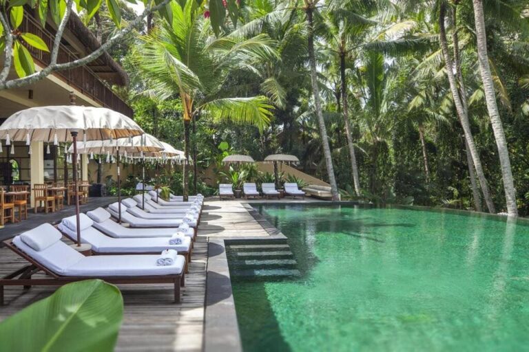 Komaneka at Rasa Sayang infinitypool